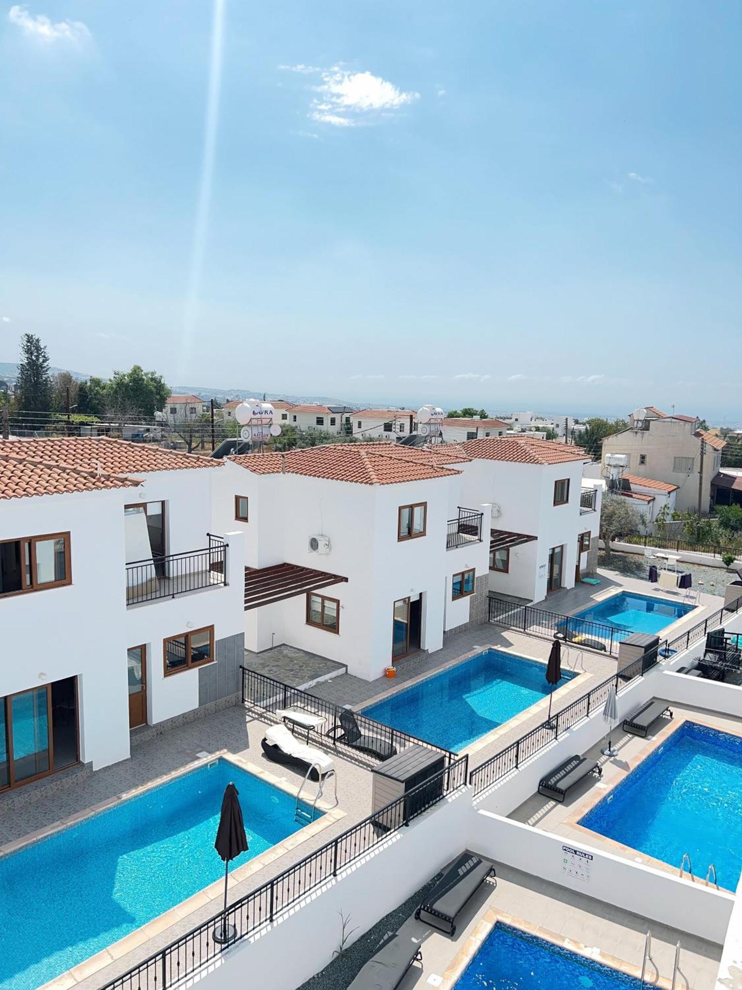White Mountain Pool Villas Пафос Экстерьер фото