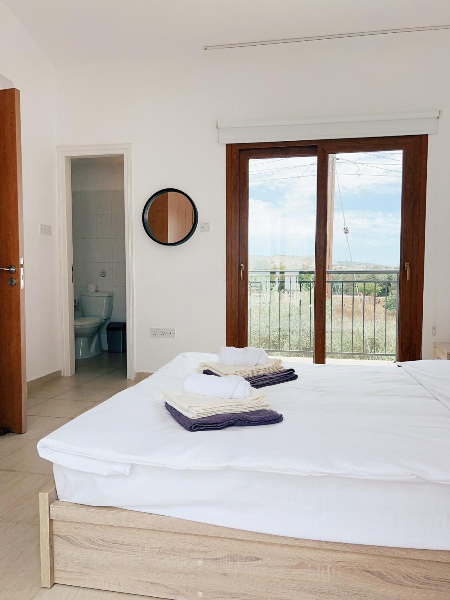 White Mountain Pool Villas Пафос Экстерьер фото